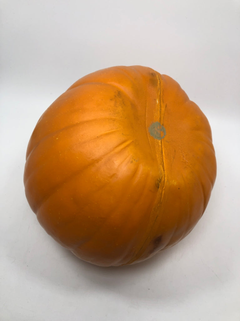 ORANGE PLASTIC PUMPKIN DECOR.