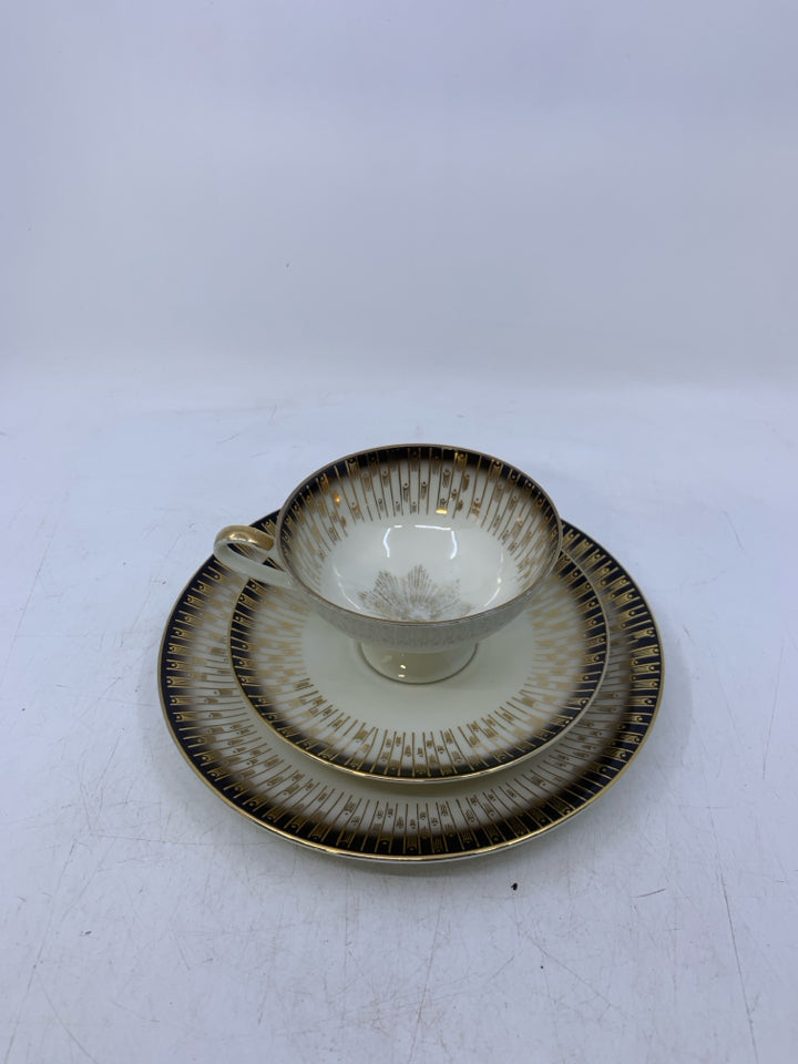 3 PC BLACK EDGE W/ GOLD DETAILS.