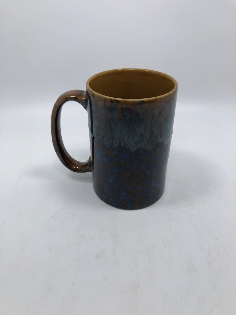 BLUE/BROWN DRIP GLAZE MUG.