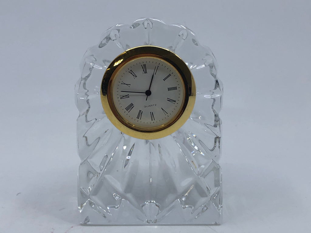 MINI CRYSTAL DESK CLOCK.