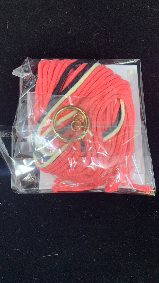 NIP FLAMINGO MACRAME KEYCHAIN.