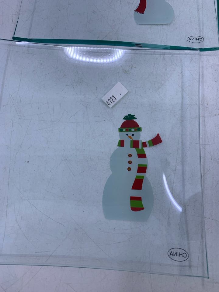 NIB PAMPERED CHEF 4 GLASS SNOWMAN APPETIZER PLATES.