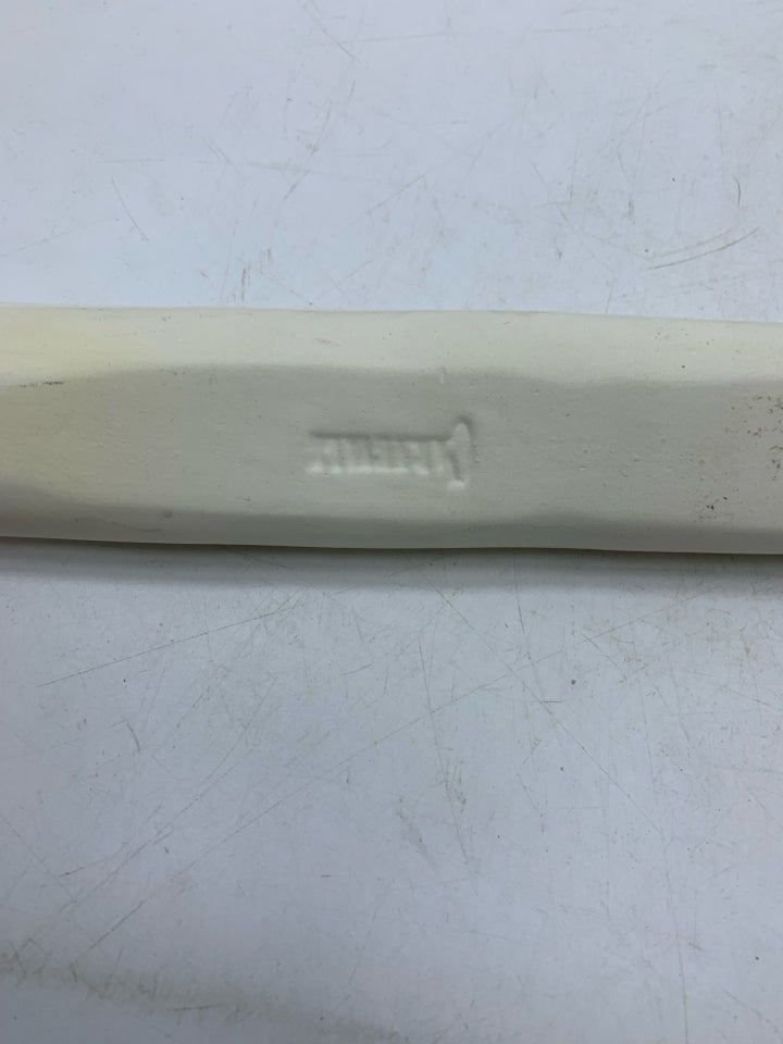 CREAM OLIVE SERVER.