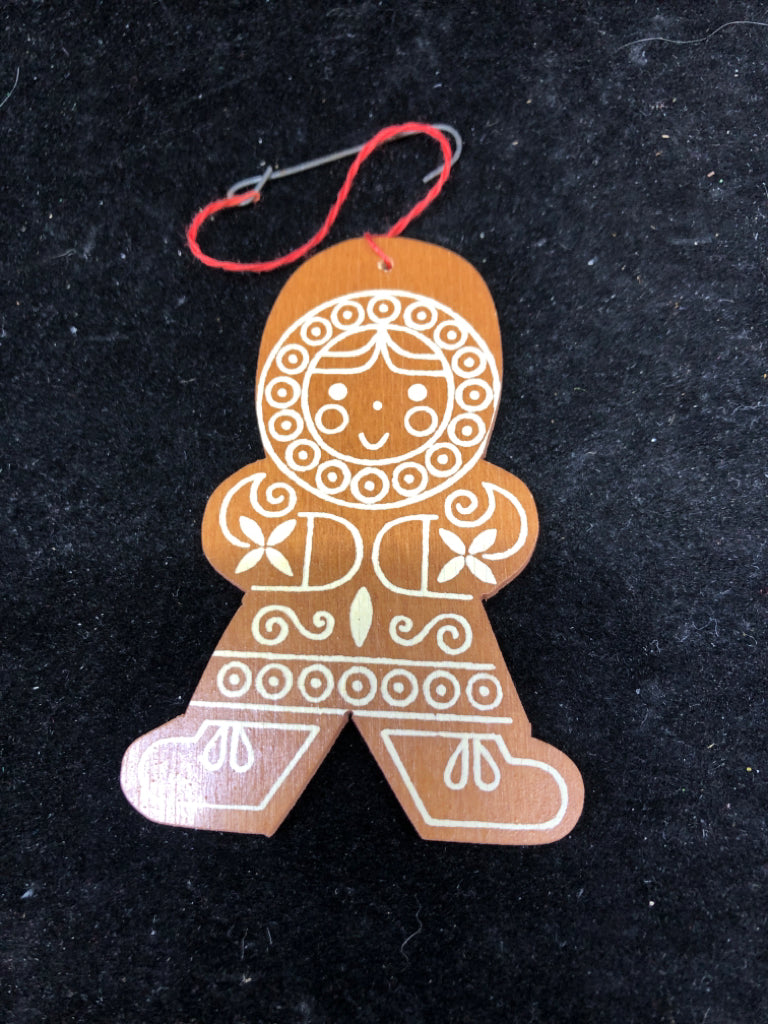 WOOD BOY ESKIMO ORNAMENT.