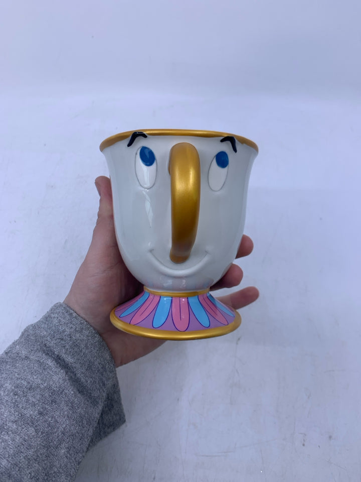 FOOTED BEAUTY & THE BEST CHIP THE TEA CUP MUG.