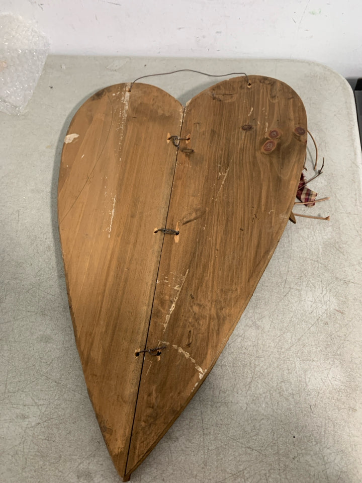 LARGE STARS/STRIPES WOOD HEART WALL HANGING.