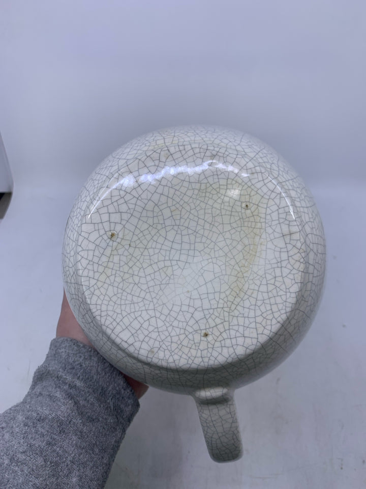 WHITE CRACKLE MIXING BOWL W/ HANDLE SPOUT.