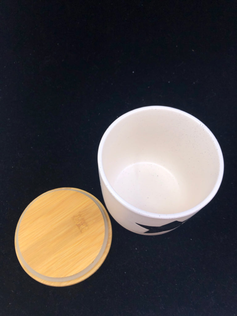 STAR STONEWARE CANISTER W/BAMBOO LID.