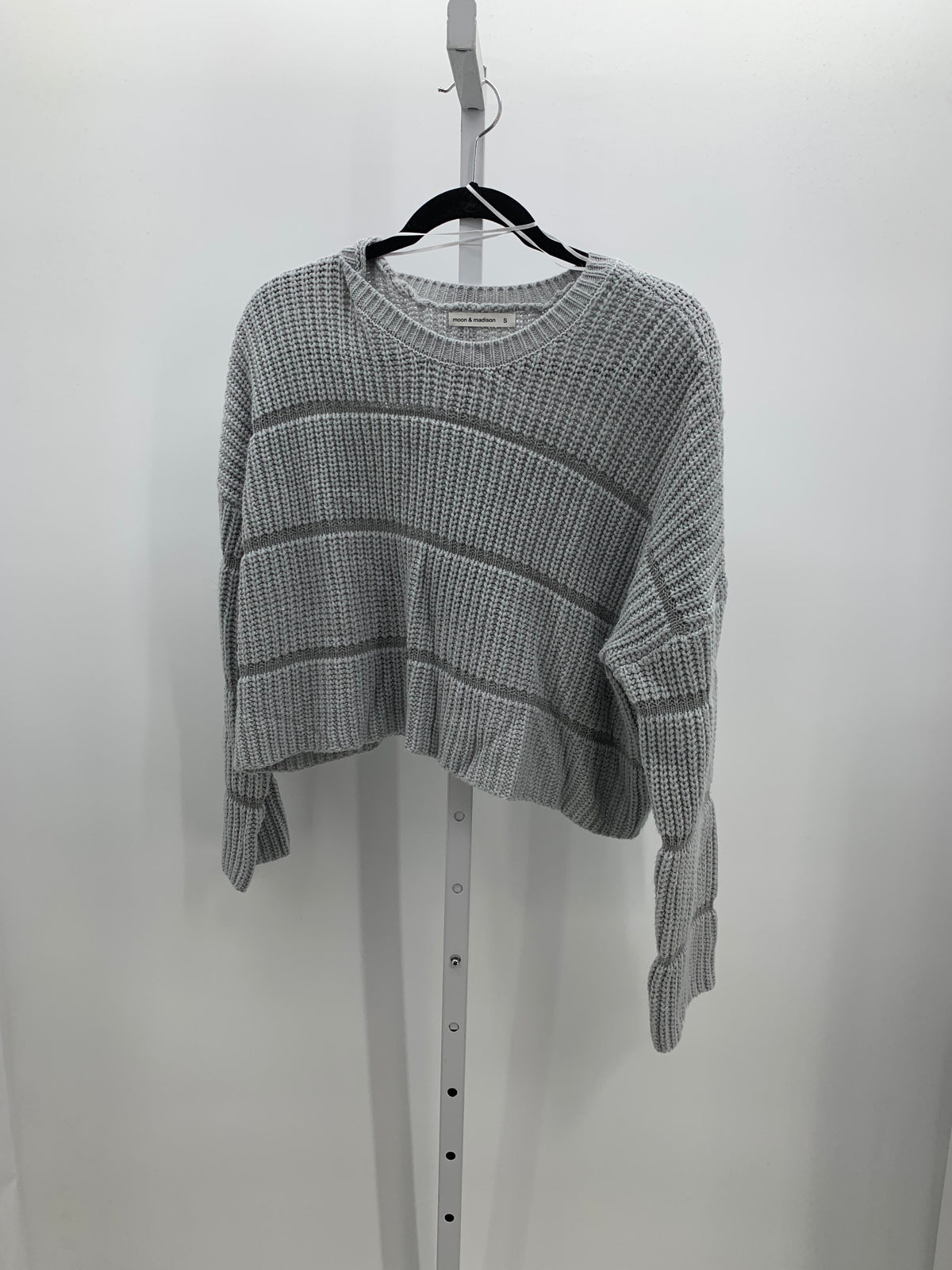 moon & madison Size Small Juniors Long Sleeve Sweater