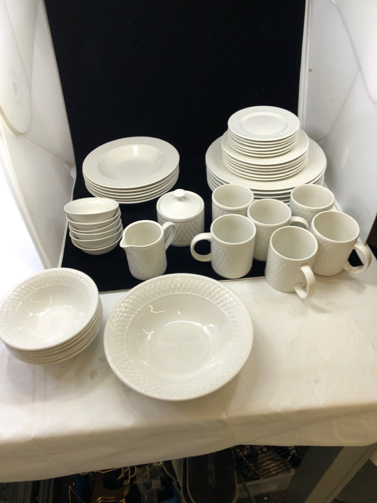45PC- SVC 6 WHITE WICKER BASKET WEAVE DISH SET.