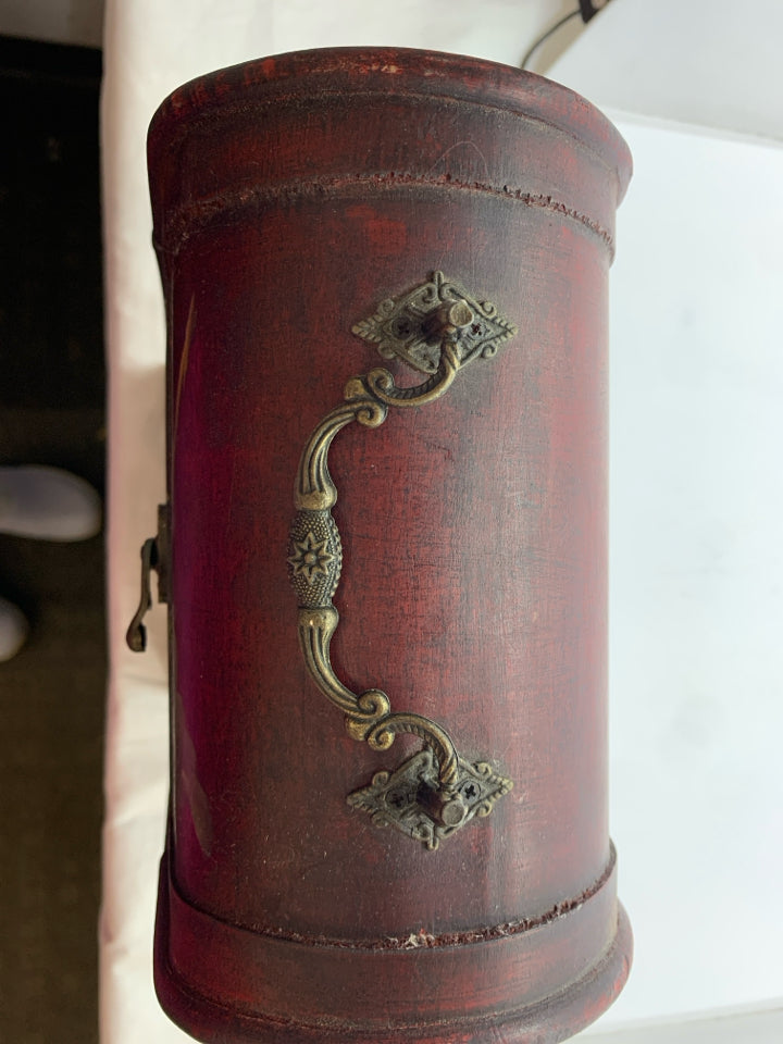 WOOD WINE BOX W/PAINTED GRAPES.