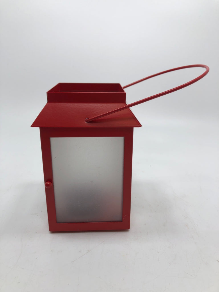 SM RED LANTERN W/MAGNETIC DOOR.