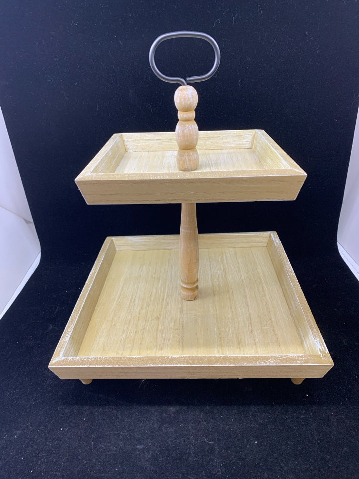 2 TIERED DISTRESSED SQUARE SERVER WITH BLACK HANDLE.