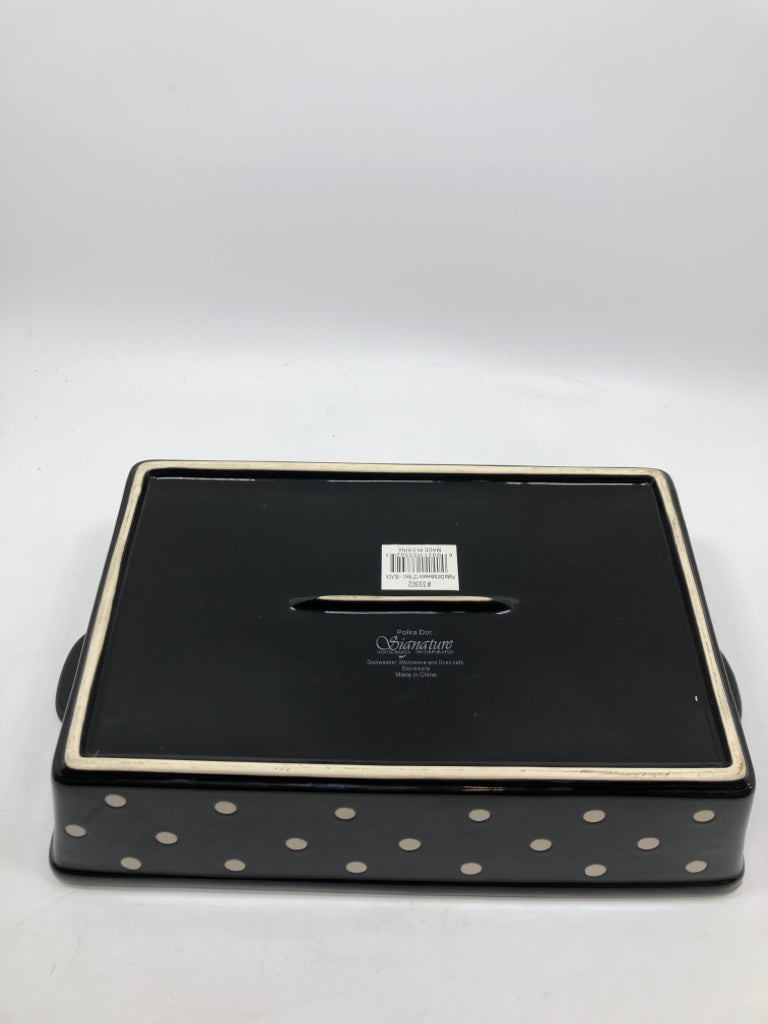 POLKA-DOT RECTANGULAR BAKING DISH.