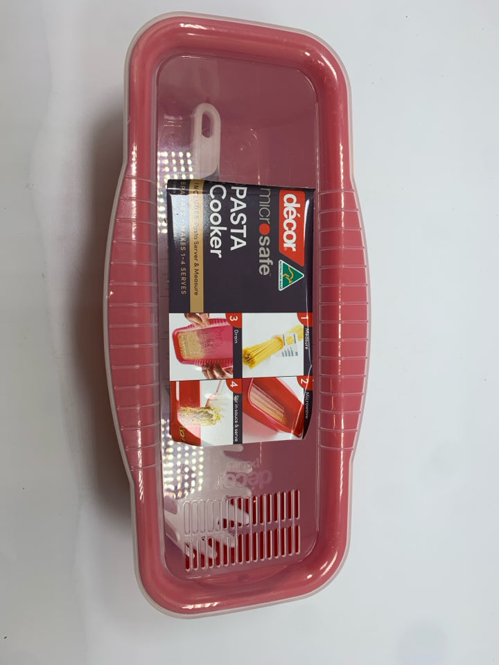 NEW PLASTIC PASTA COOKER KIT.
