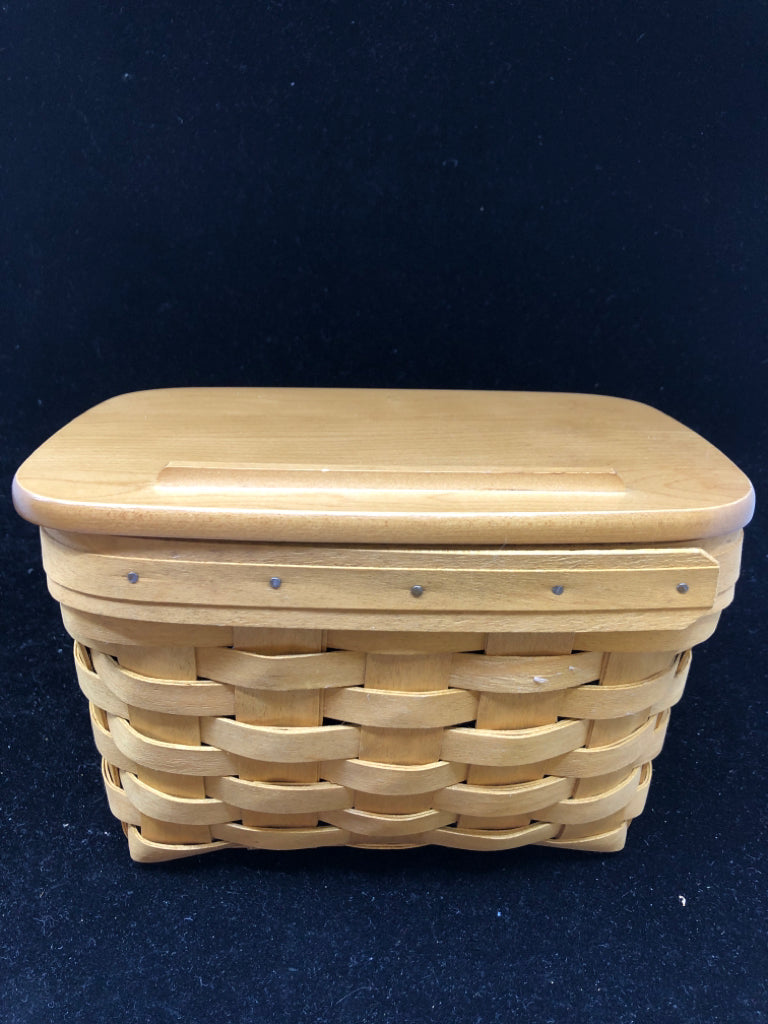 2003 BASKET W WOOD TOP AND PLASTIC LINER.