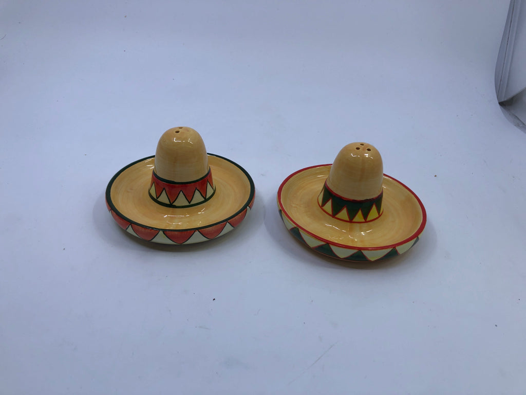 CERAMIC SOMBRERO S/P SHAKERS.