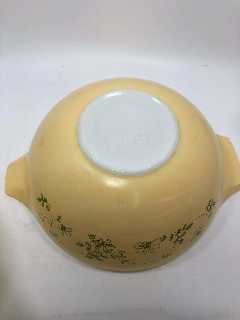 4 VTG PYREX SHENANDOAH GREEN FLORAL MIXING BOWL SET.