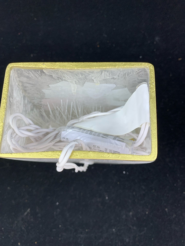 NIB LIGHT-UP FROSTED GLASS VASE.