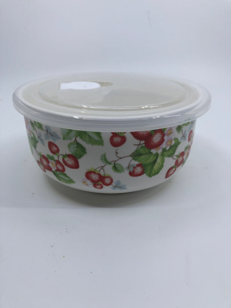 WHITE SOUP BOWL W STRAWBERRIES AND LID.