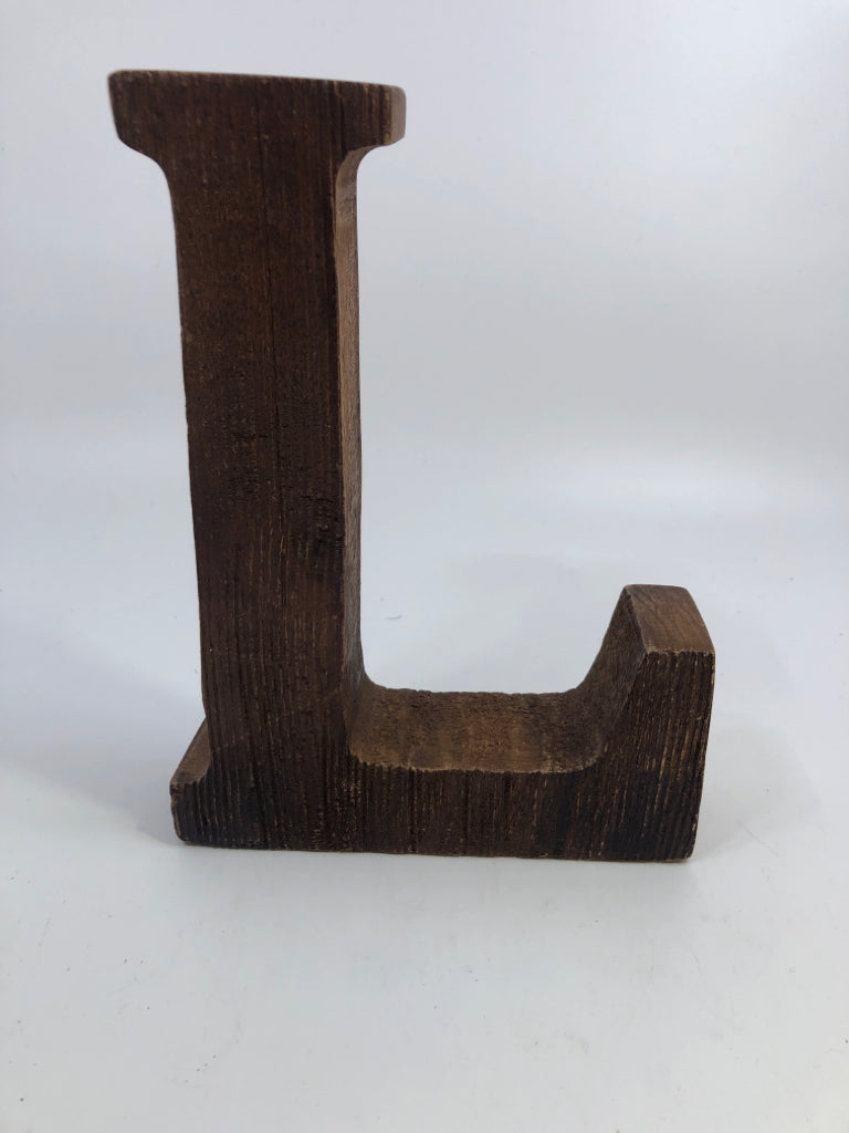 "L" WOOD BOOK END.