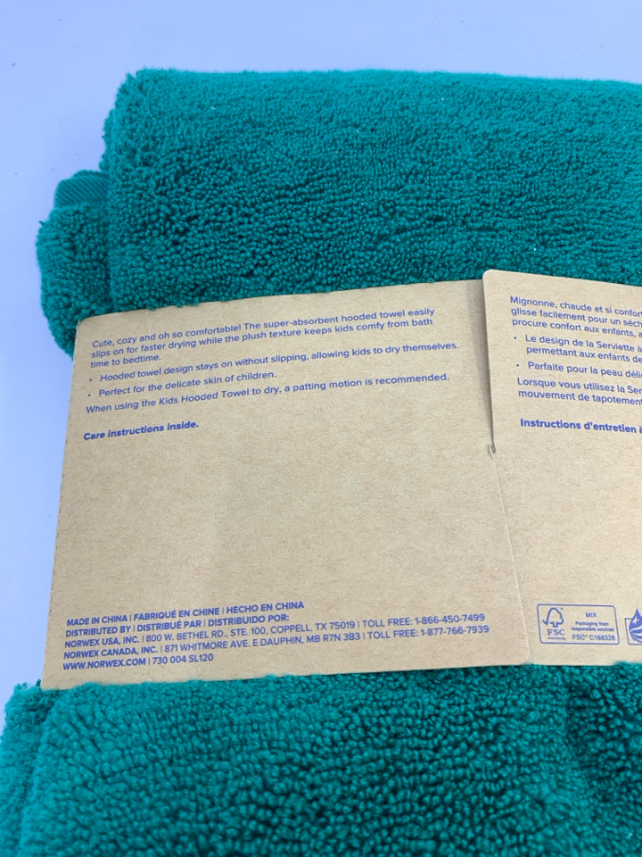 NIP GREEN KIDS HOODED TOWEL.