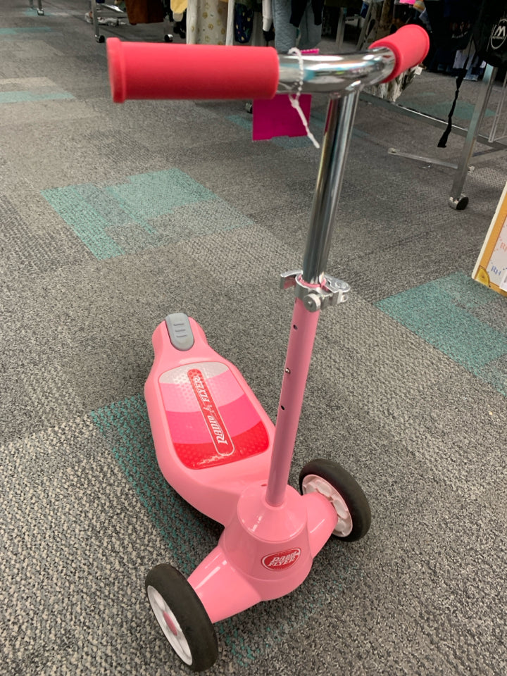 Radio Flyer Pink Kids Scooter