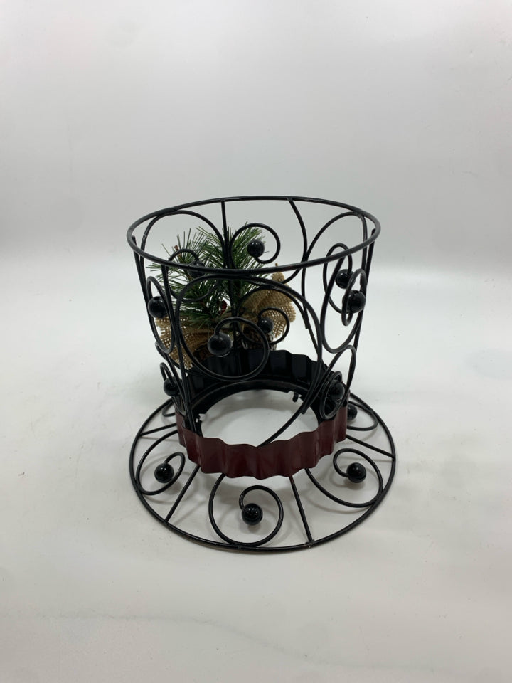 METAL HAT W/PINECONES.