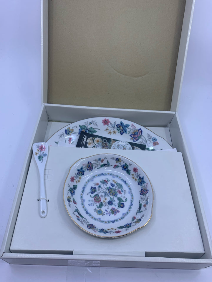 NIB 3PC INDIA GARDEN SERVING SET.