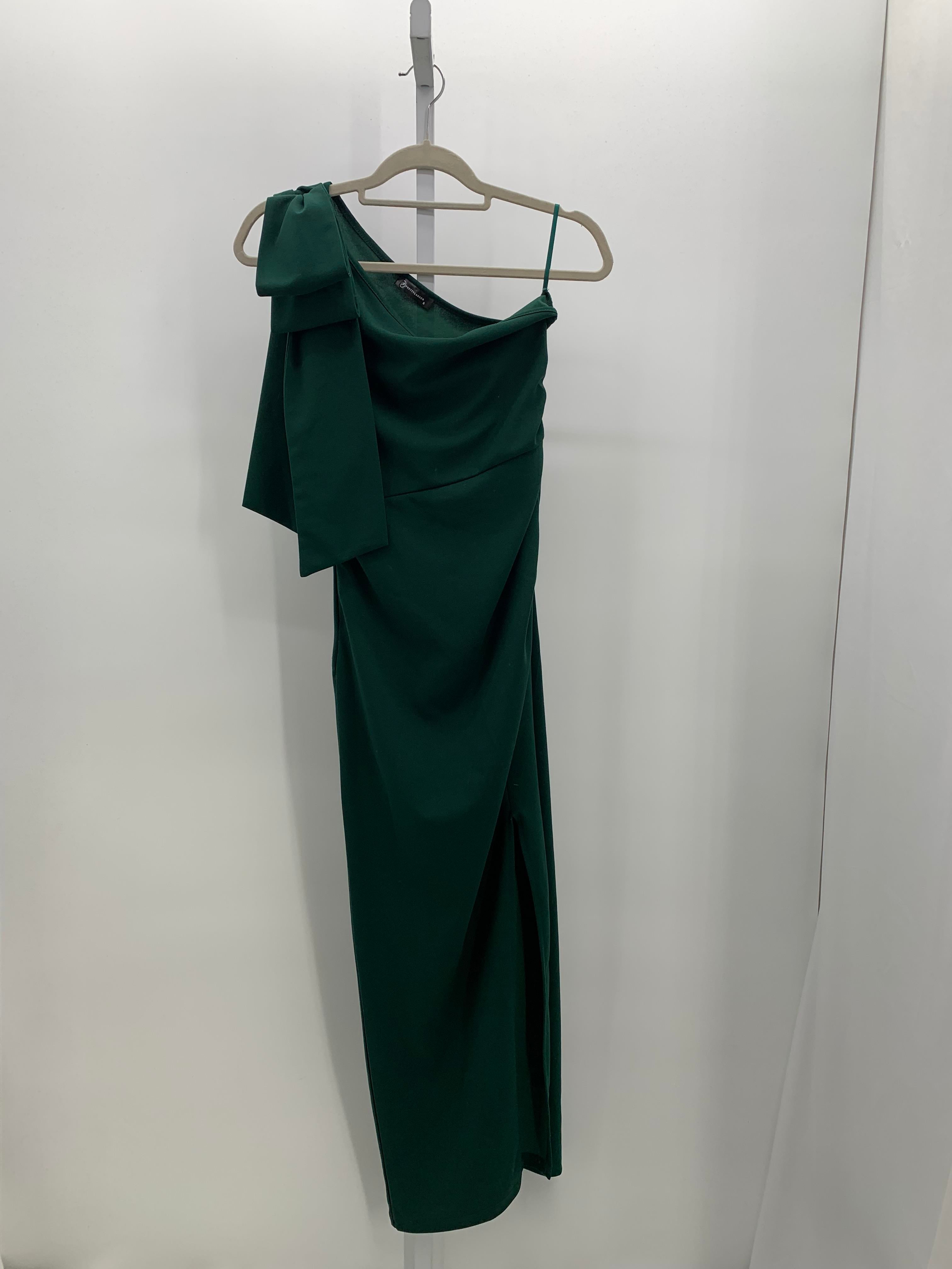 Size Small Juniors Sleeveless Dress
