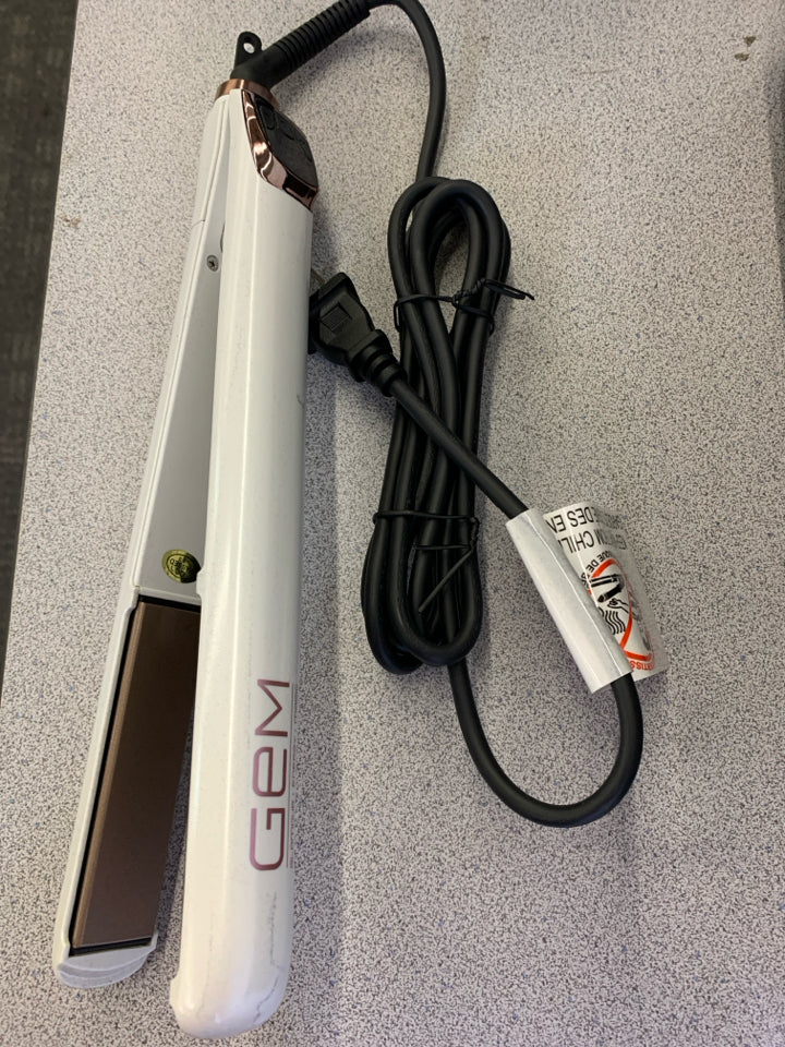 GEM 1" DIGITAL STYLING IRON.