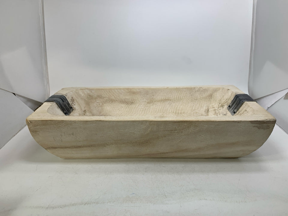 WHITE WASHED CARVED WOOD BLOCK BOWL W/ METAL DETAIL.
