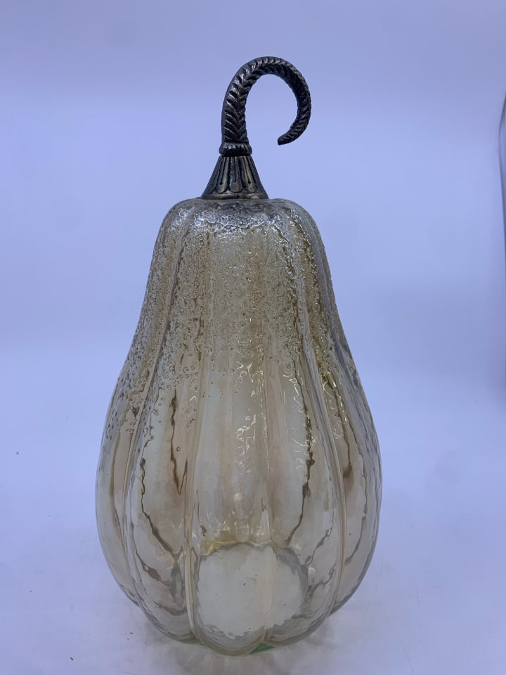 GLASS PUMPKIN W/ METAL STEM TEXTURED TOP.