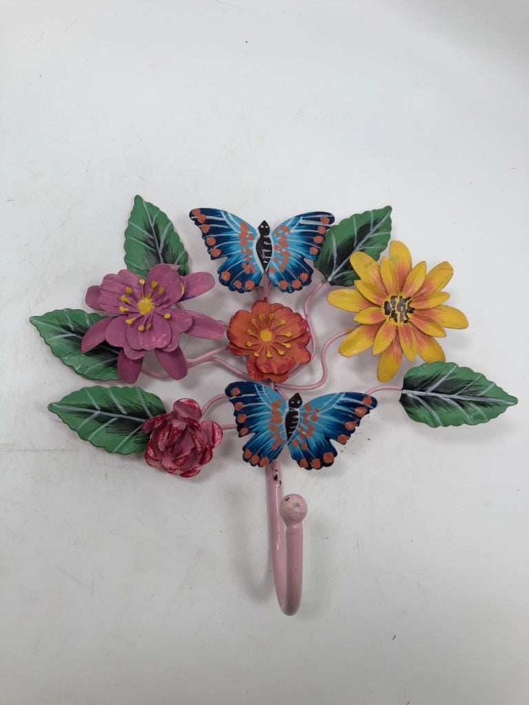 METAL FLOWER AND BUTTERFLY WALL HOOK.