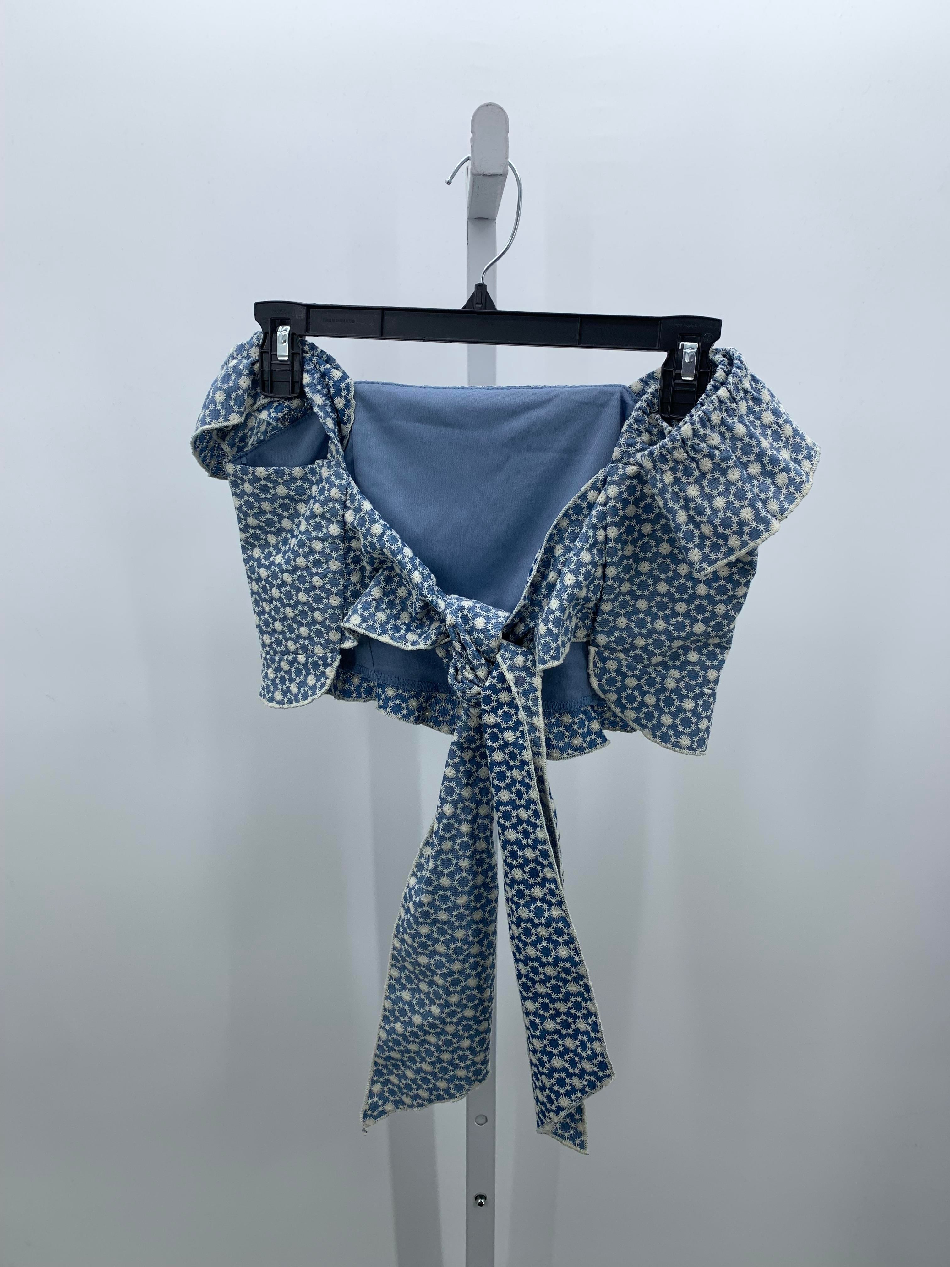 Size Small Juniors Short Sleeve Shirt