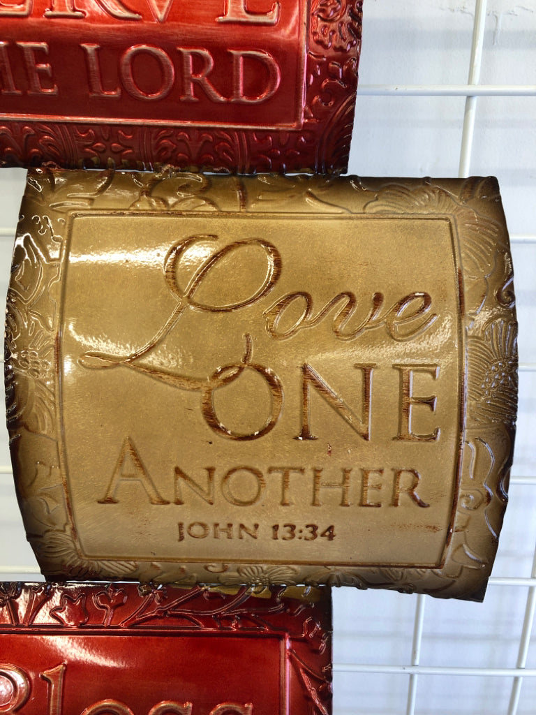 BLESS OUR HOME METAL WALL ART.