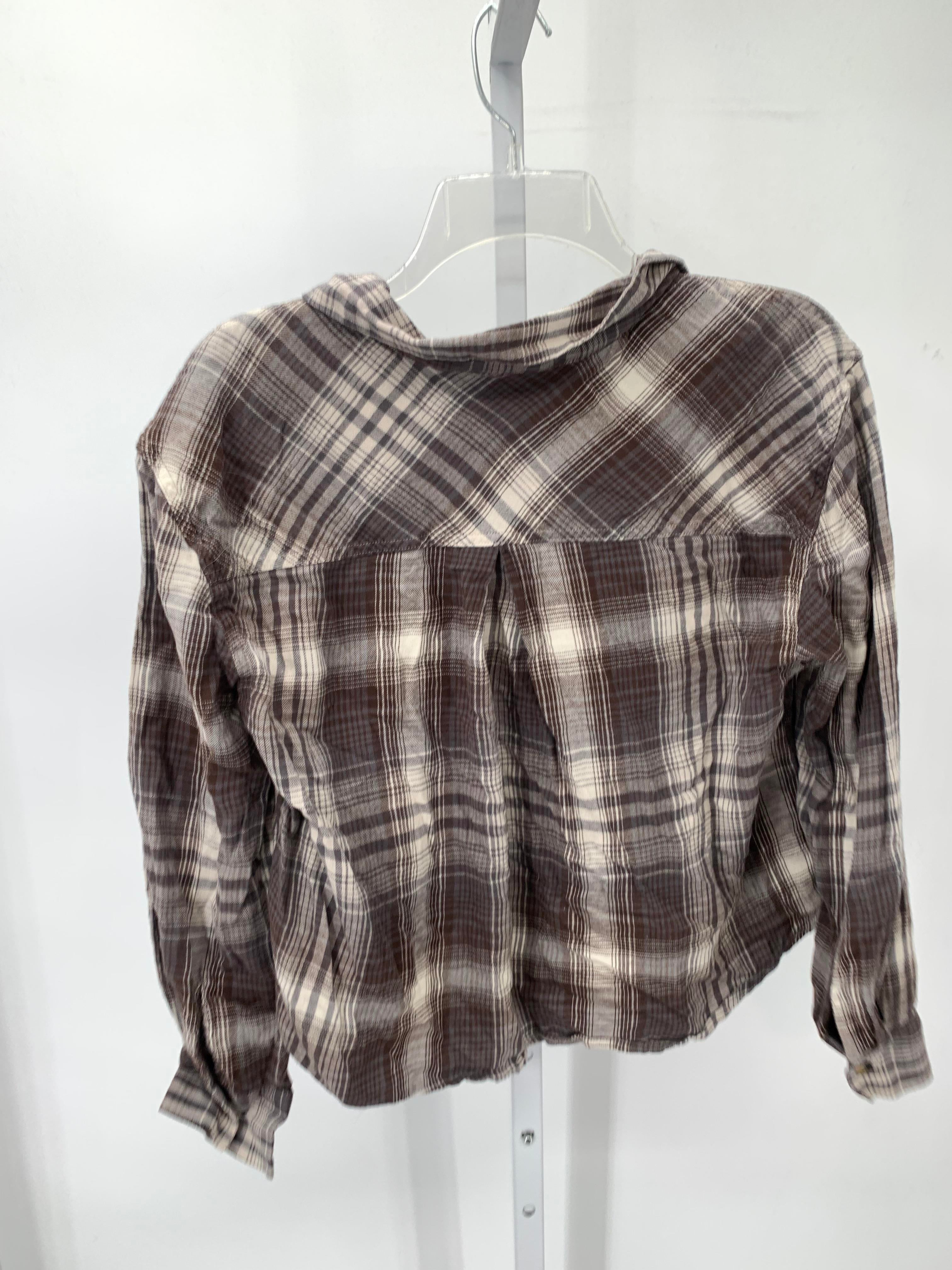 Arizona Size Medium Juniors Long Sleeve Shirt