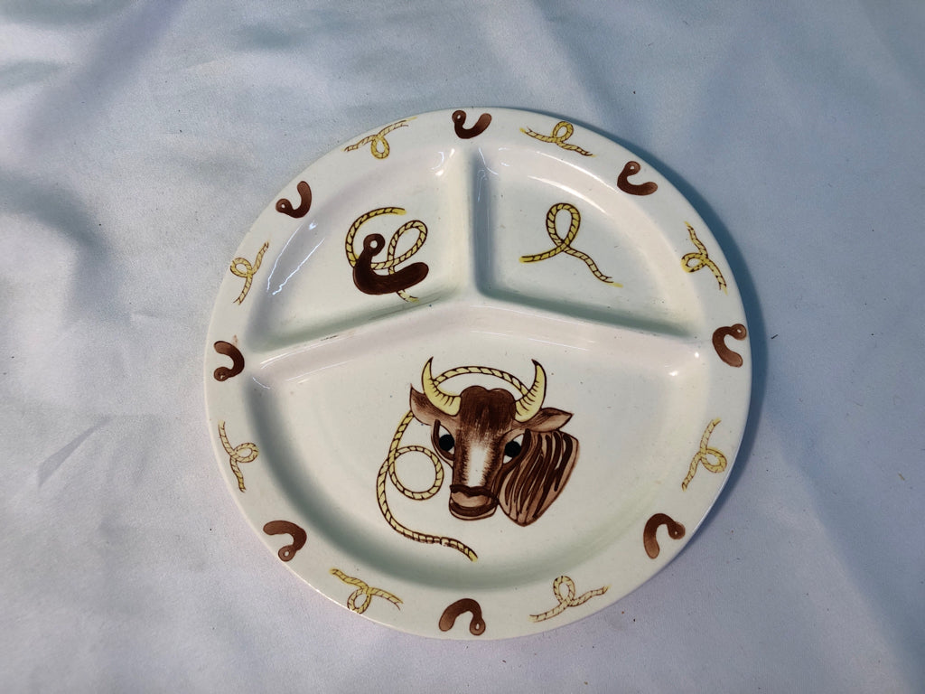 WHITE CERAMIC 3 SEGMENT BULL AND LASSO PLATE.