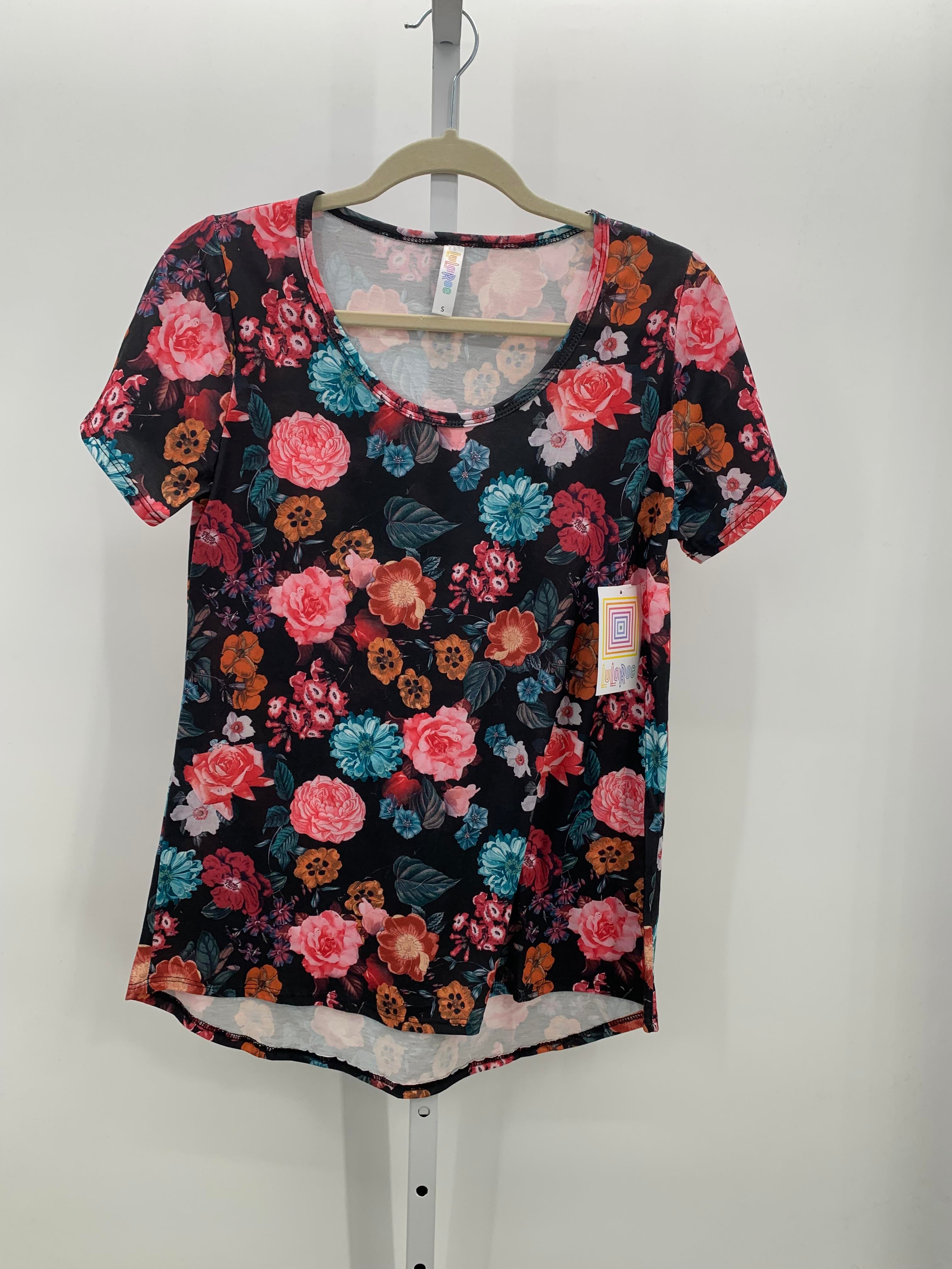 Lularoe Size Small Misses Short Sleeve Shirt