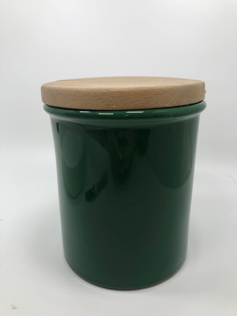 CANISTER W/WOOD LID MADE IN ITALY.
