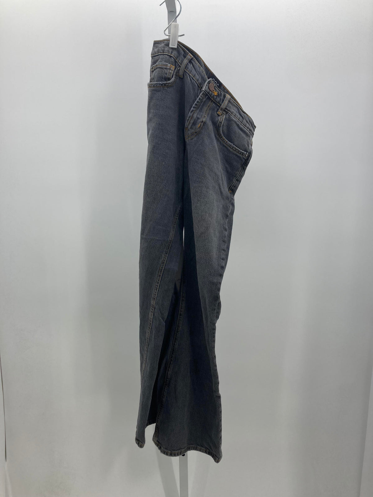 BDG Size 4 Juniors Jeans