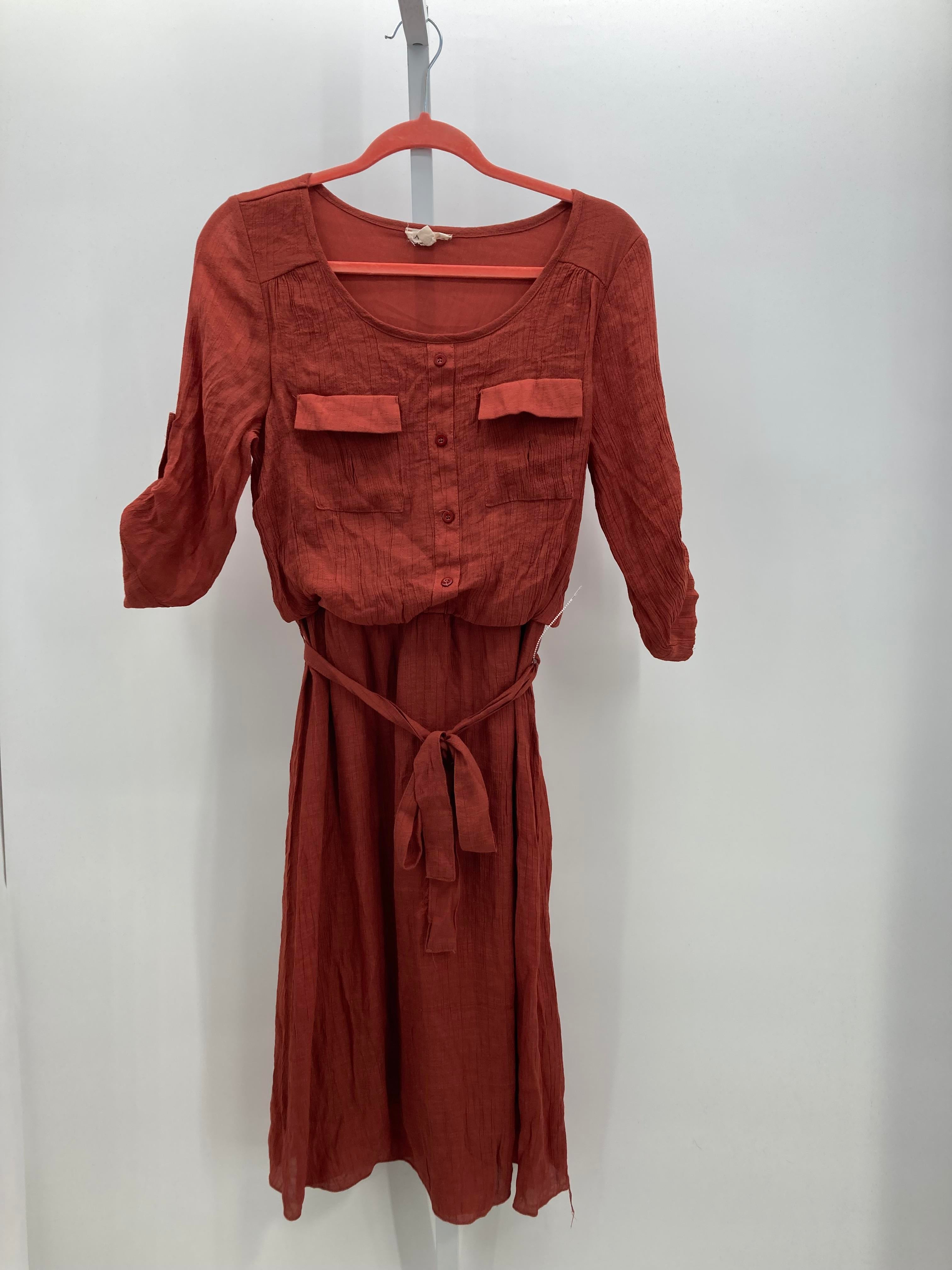 Size Medium Misses 3/4 Sleeve Dress