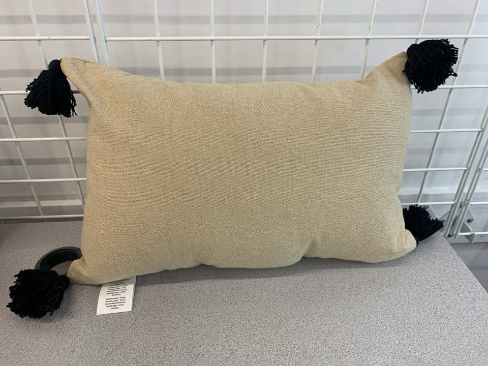 FAITH BURLAP PILLOW W/BLACK TASSELS.