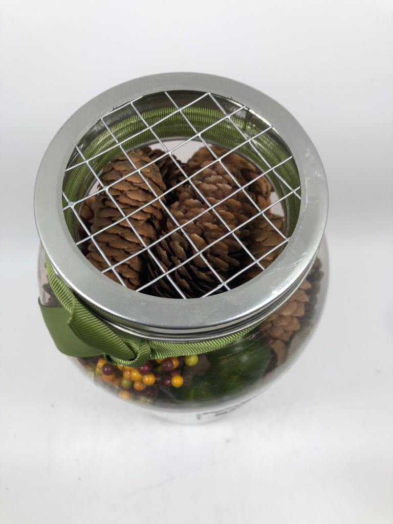FALL BOTANICALS IN DECORATIVE JAR.
