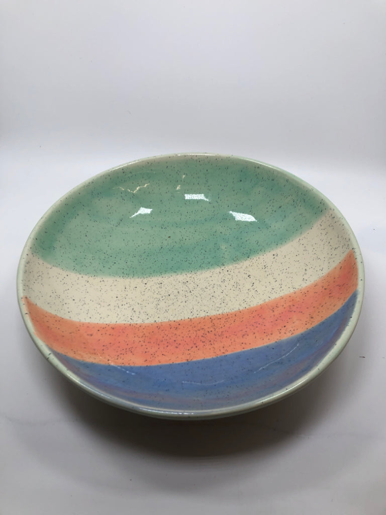 LARGE MULTICOLOR DECORATIVE BOWL.