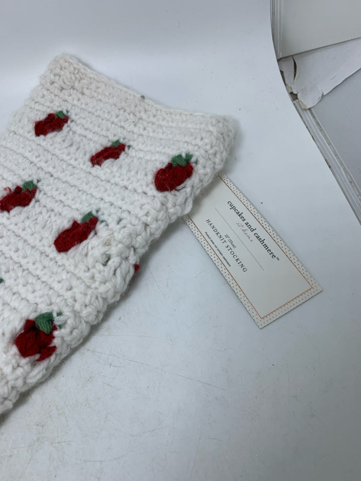 NWT WHITE KNIT W/ STRAWBERRIES STOCKING CUPCAKES AND CASHMERE.