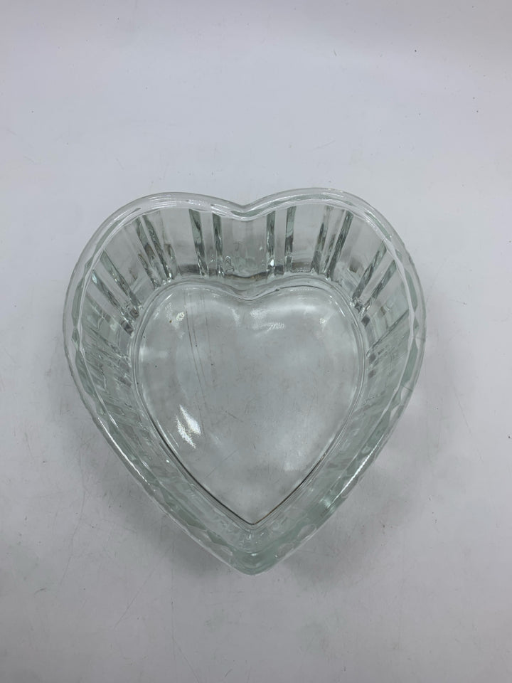 CLEAR GLASS HEART SHAPED CANDY DISH.