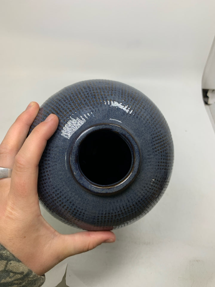 HONEY BLOOM TEXTURED DARK BLUE/PURPLE VASE NO NECK.