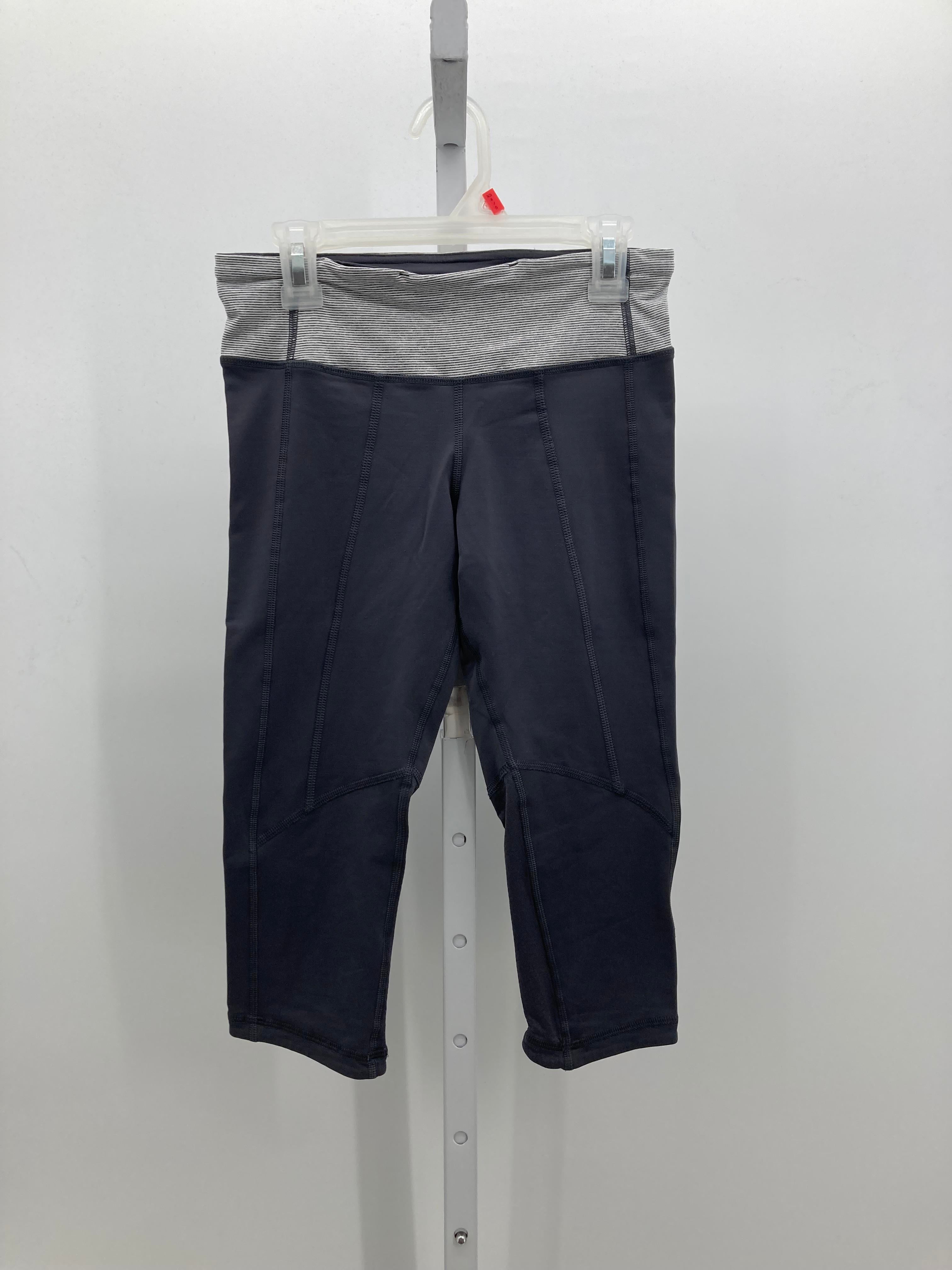 Lululemon Size 4 Misses Capri Pants