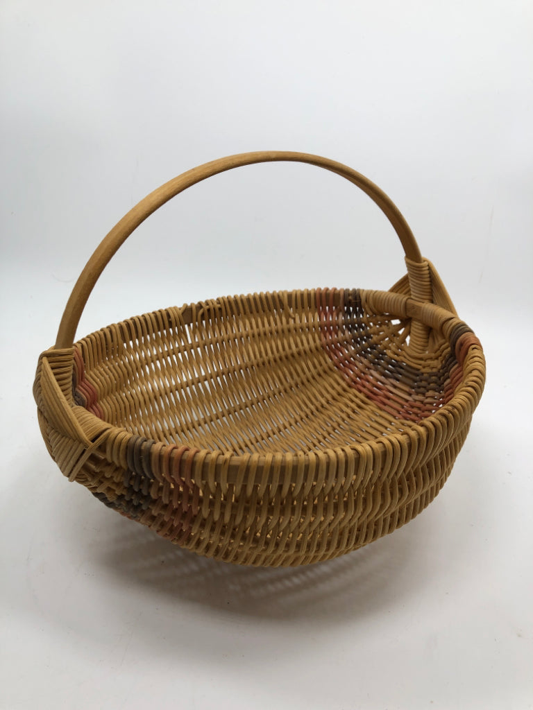 VTG PURPLE/RED STRIPE WICKER BOWL BASKET.